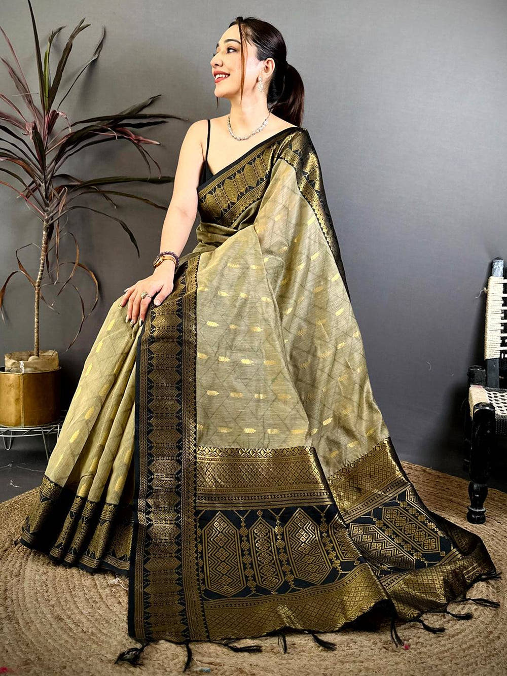 Stylish Banarasi Katan Silk Zari Saree