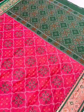 Artistic Pochampally Patola Silk Saree