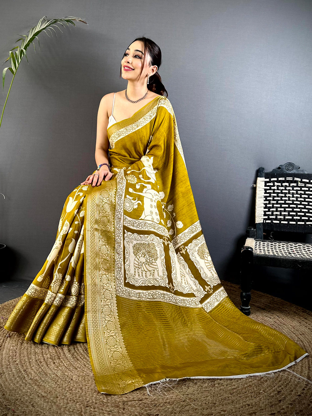 Tradition Self Zari Chex Viscose Dola Saree