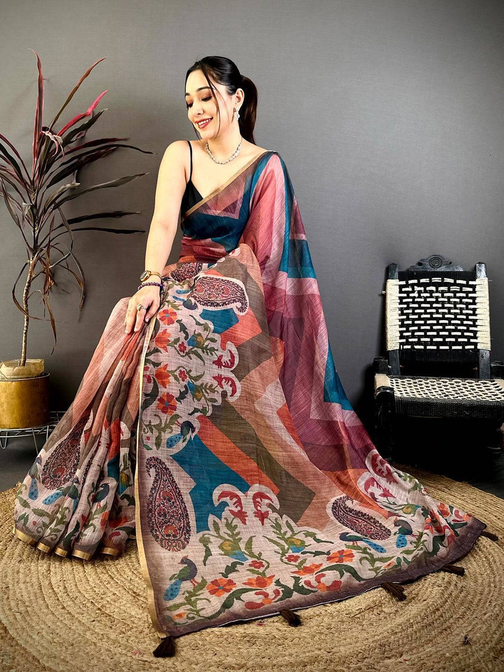 Classic Linen Tissue Geometric Saree