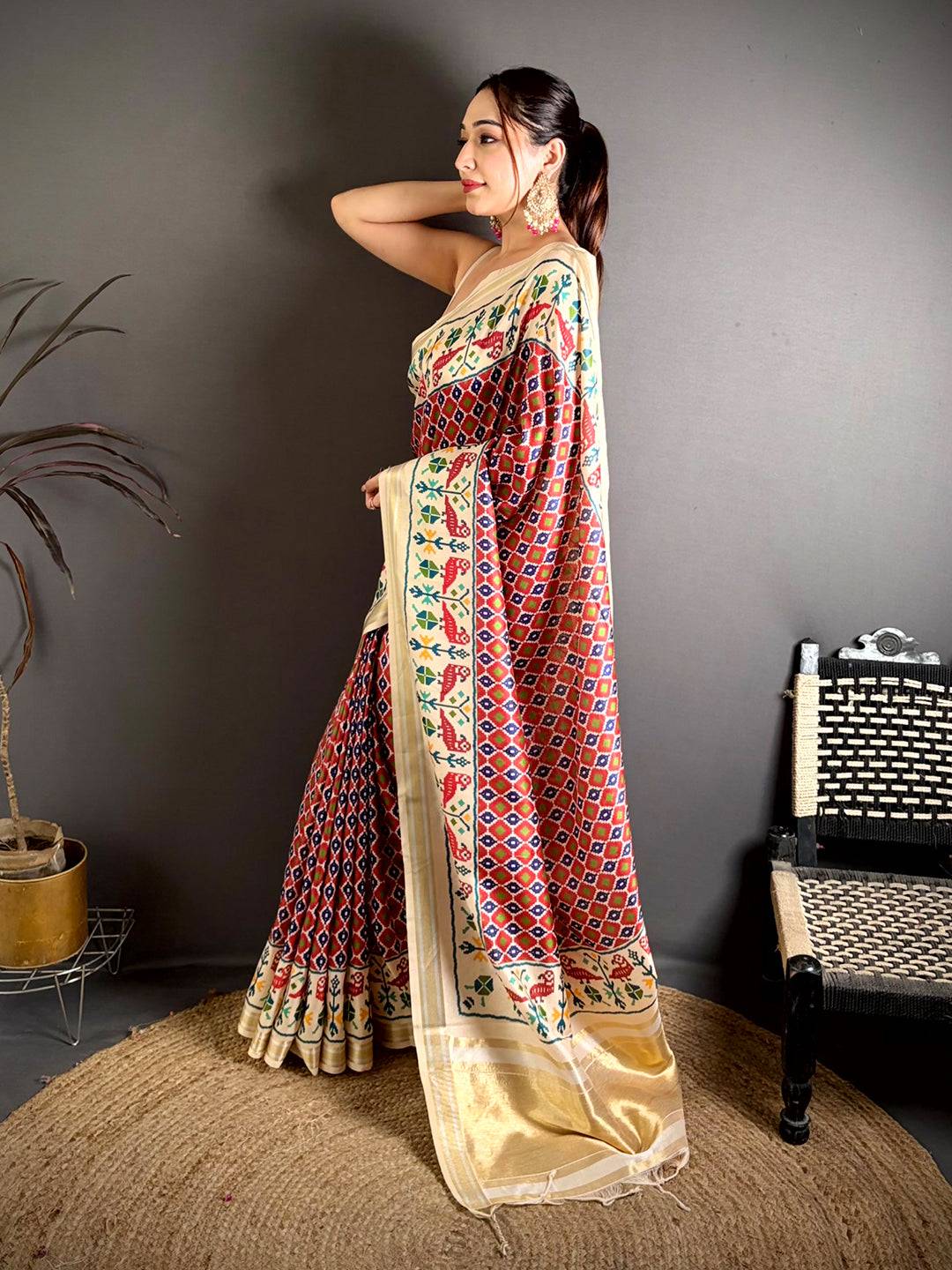 Stylish Ikkat Soft Kanchi Silk Saree
