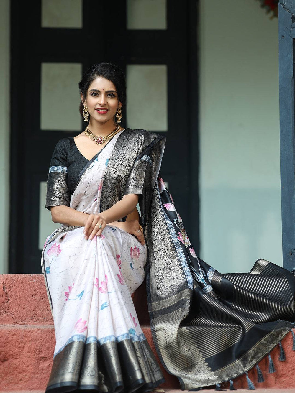 Batik Pen kalamkari Off White Colour Zari Weaving Saree
