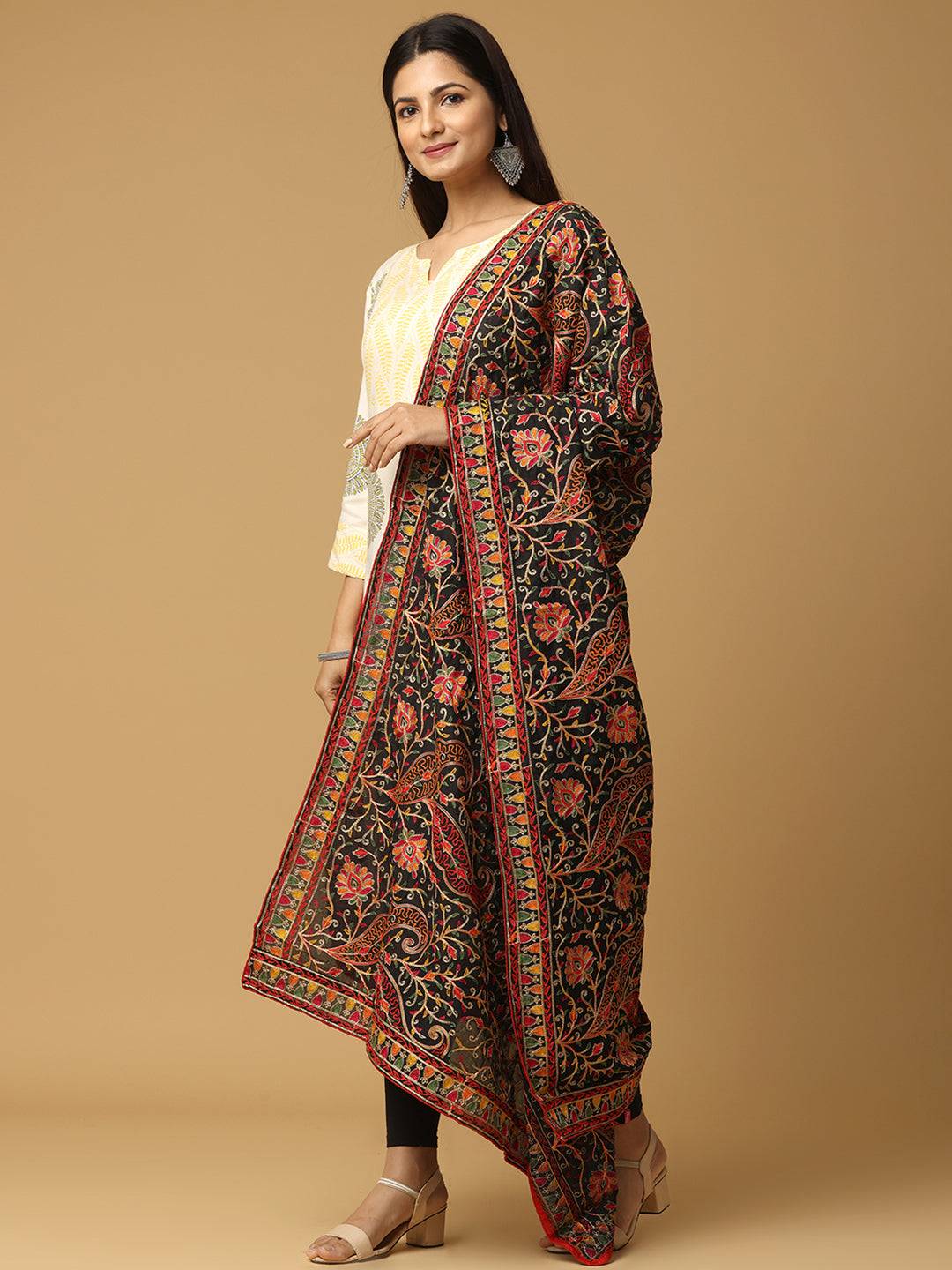 Model wearing black chiffon dupatta with ethnic motifs