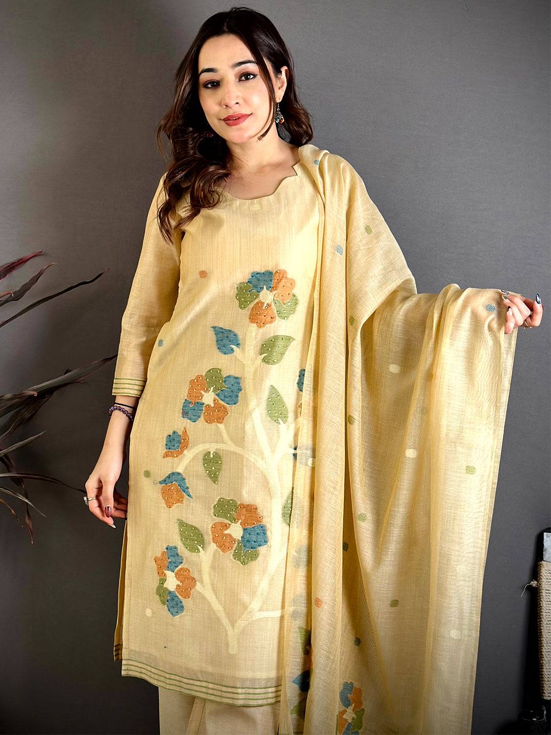 Cream Elegance Handwork Suit Set