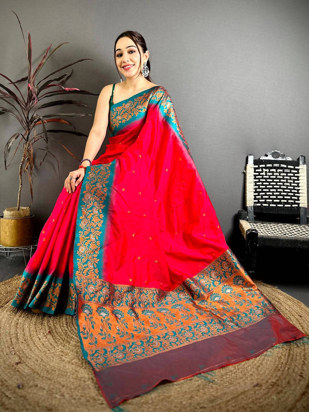 Pink Soft Silk Kanjivaram Saree with intricate gold zari border