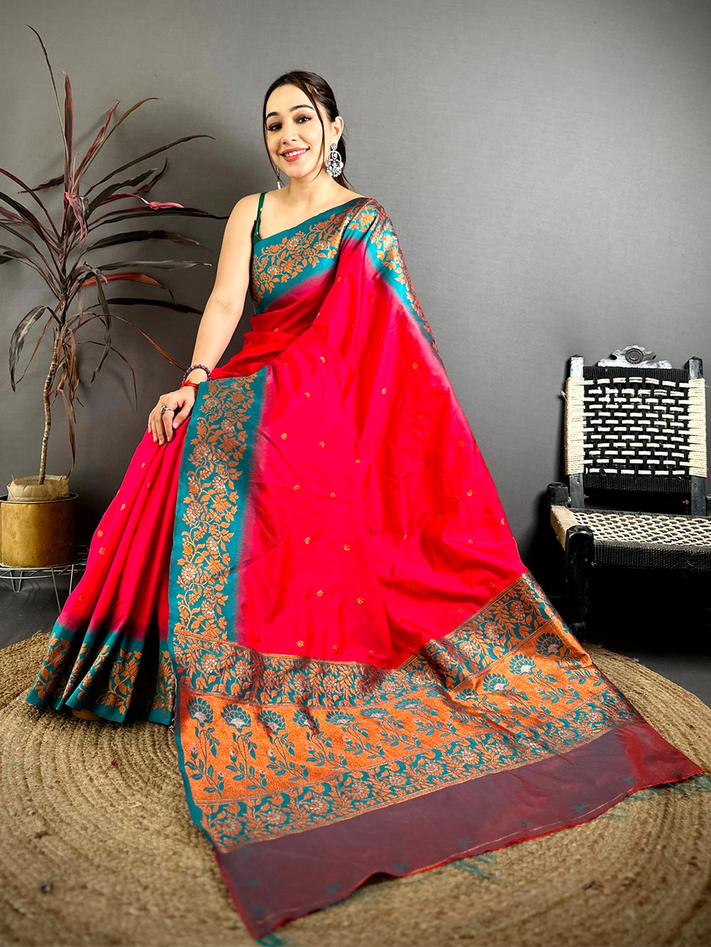 Pink Soft Silk Kanjivaram Saree with intricate gold zari border