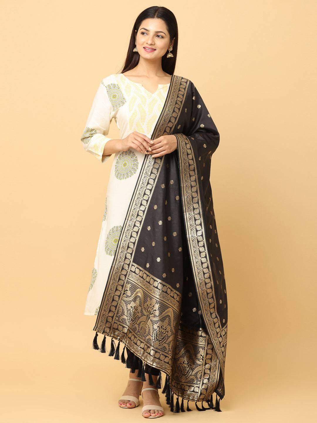 Front view of woven design silk blend black dupatta.