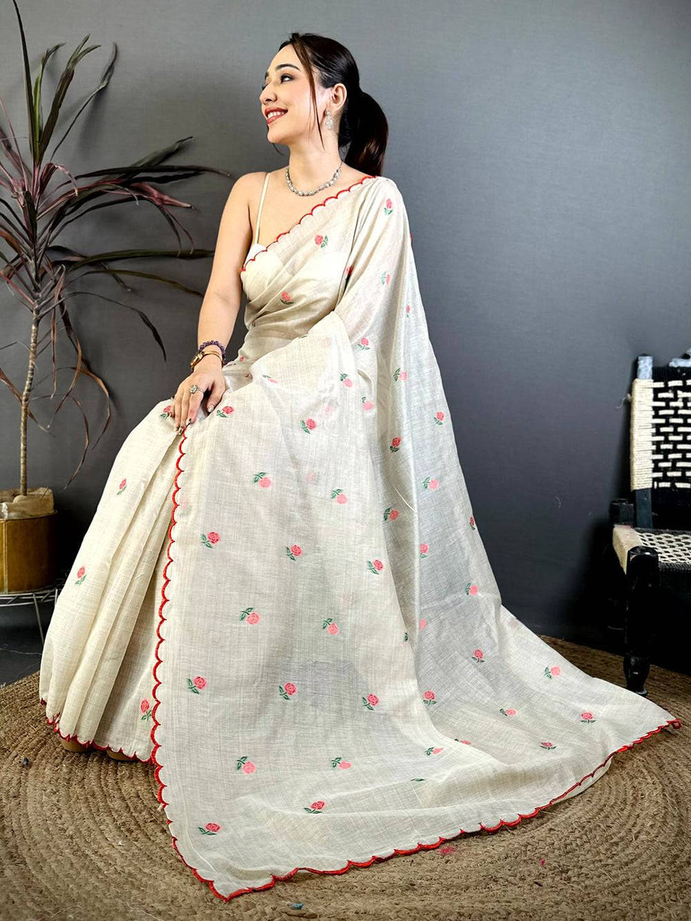 Regal Mul Cotton Floral Weaving Saree