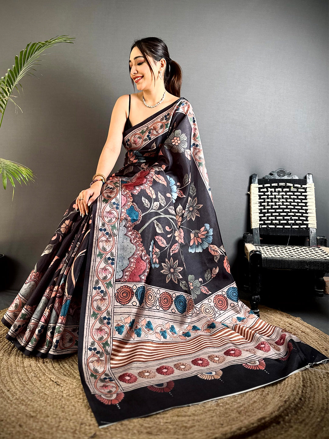 Stylish Dark Floral Soft Tussar Saree