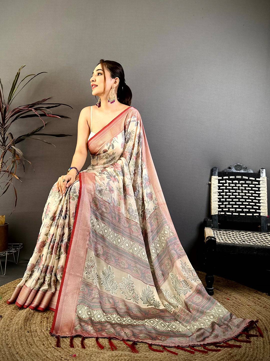 Stylish Brasso Floral Weaving Saree