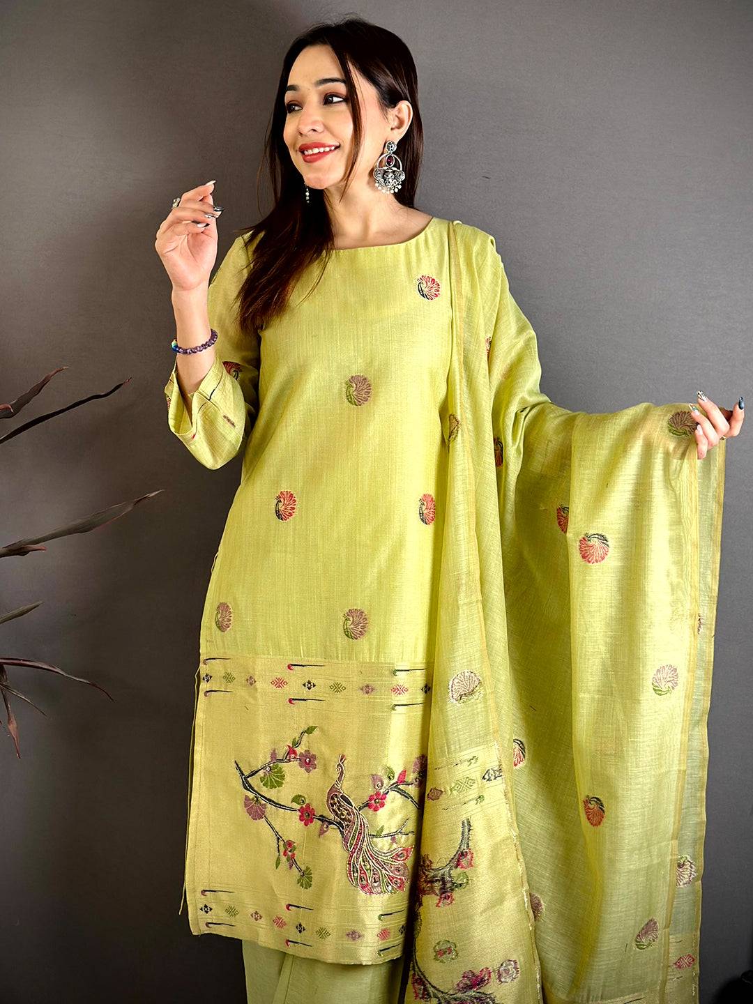 Pista Radiance Floral Suit Set