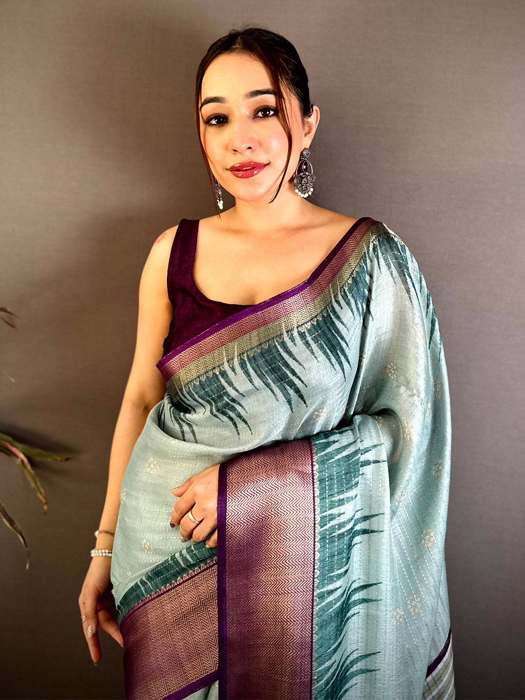 Royal Soft Dola Self Zari Katha Weaving Saree