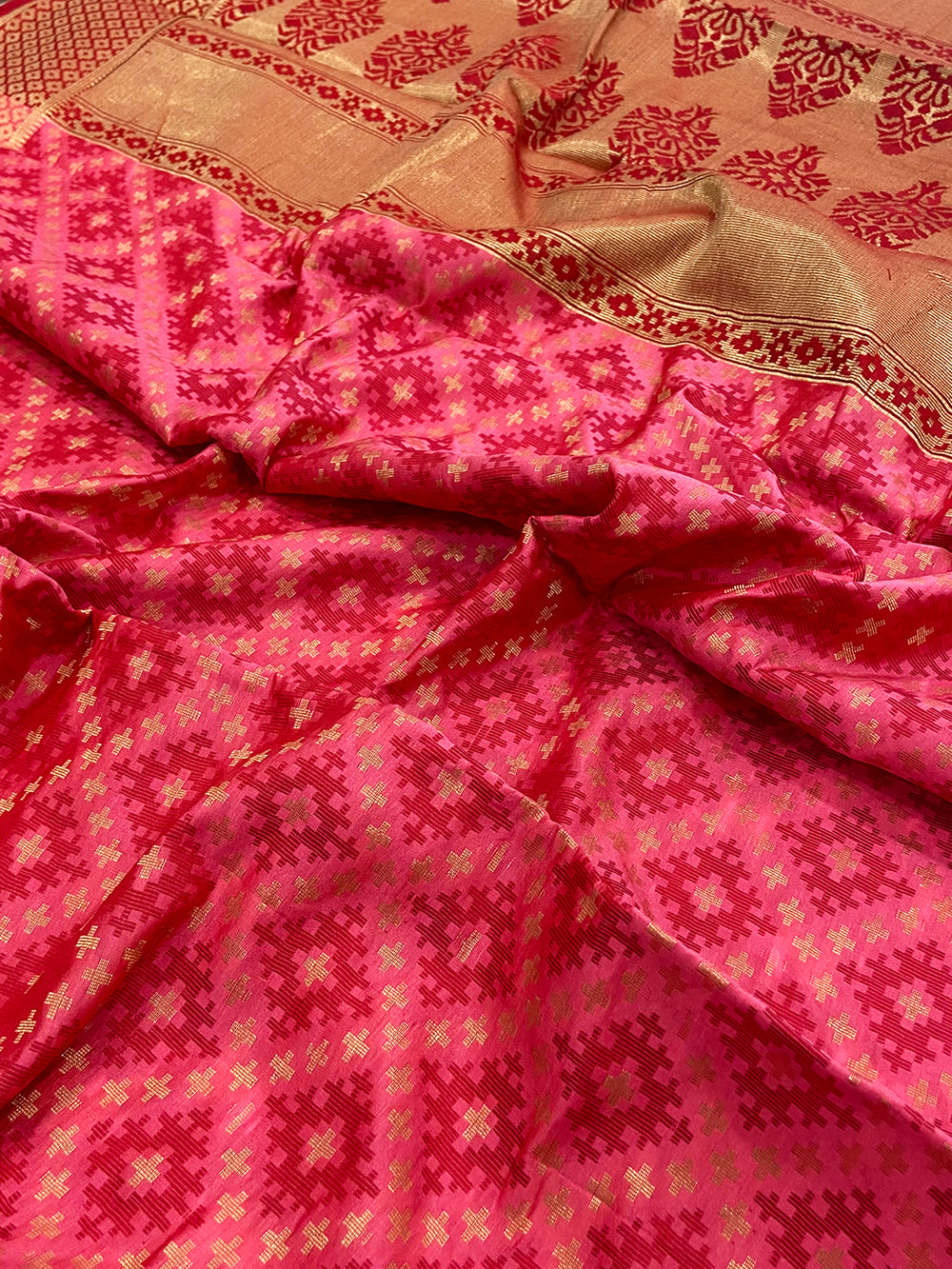 Gajri Soft Banarasi Patola Zari Party Wear Saree