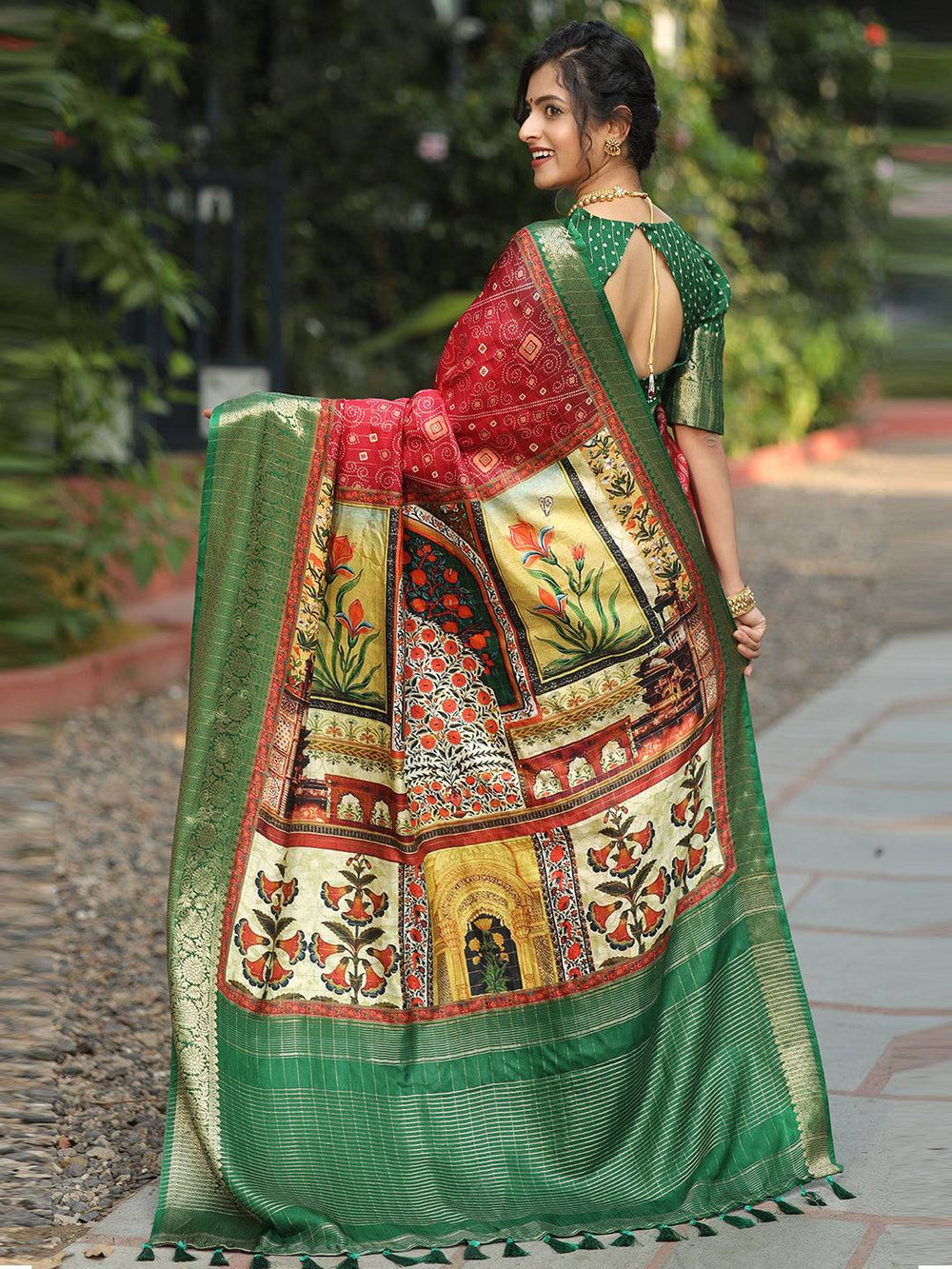 Red Colour Pure Viscose Dola Silk Saree With Mughal Motifs