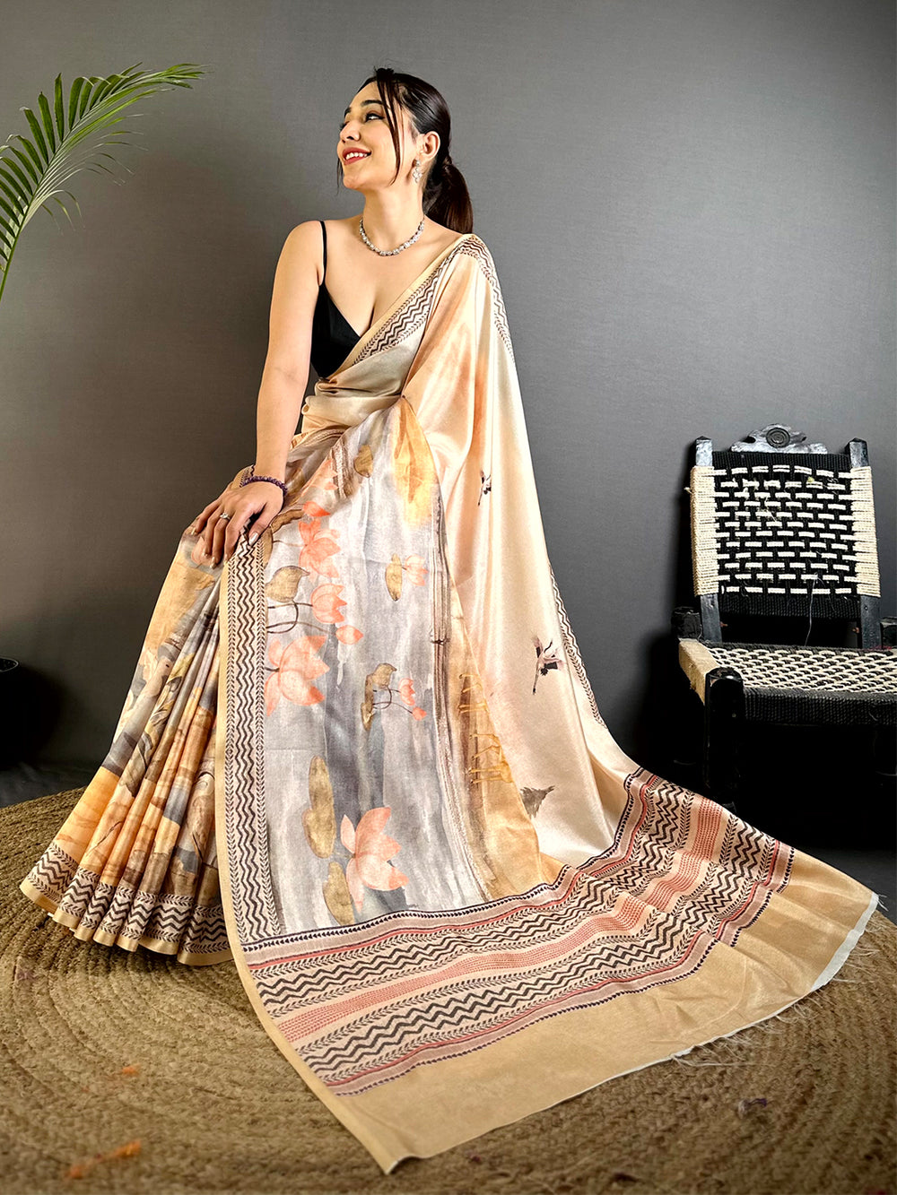 Stylish Water Theme Floral Tussar Saree