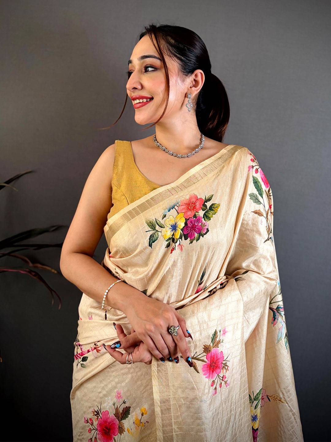 Celebrity Tussar Floral Ghicha Weaving Saree