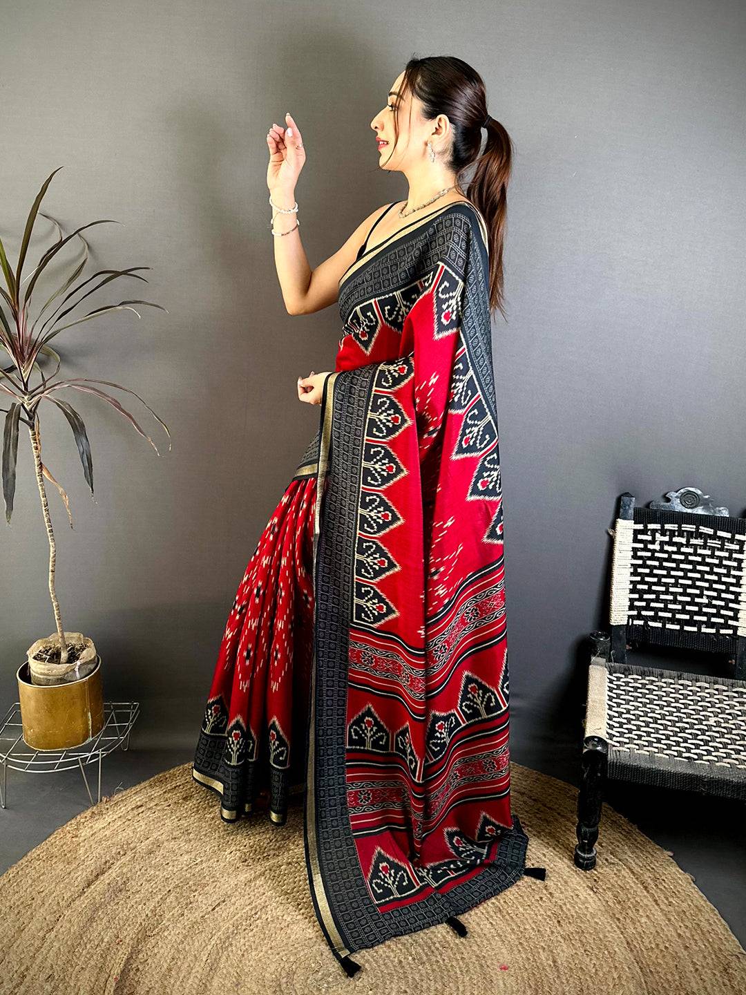 Red Mul Cotton Ikkat Rudraksha Border Saree