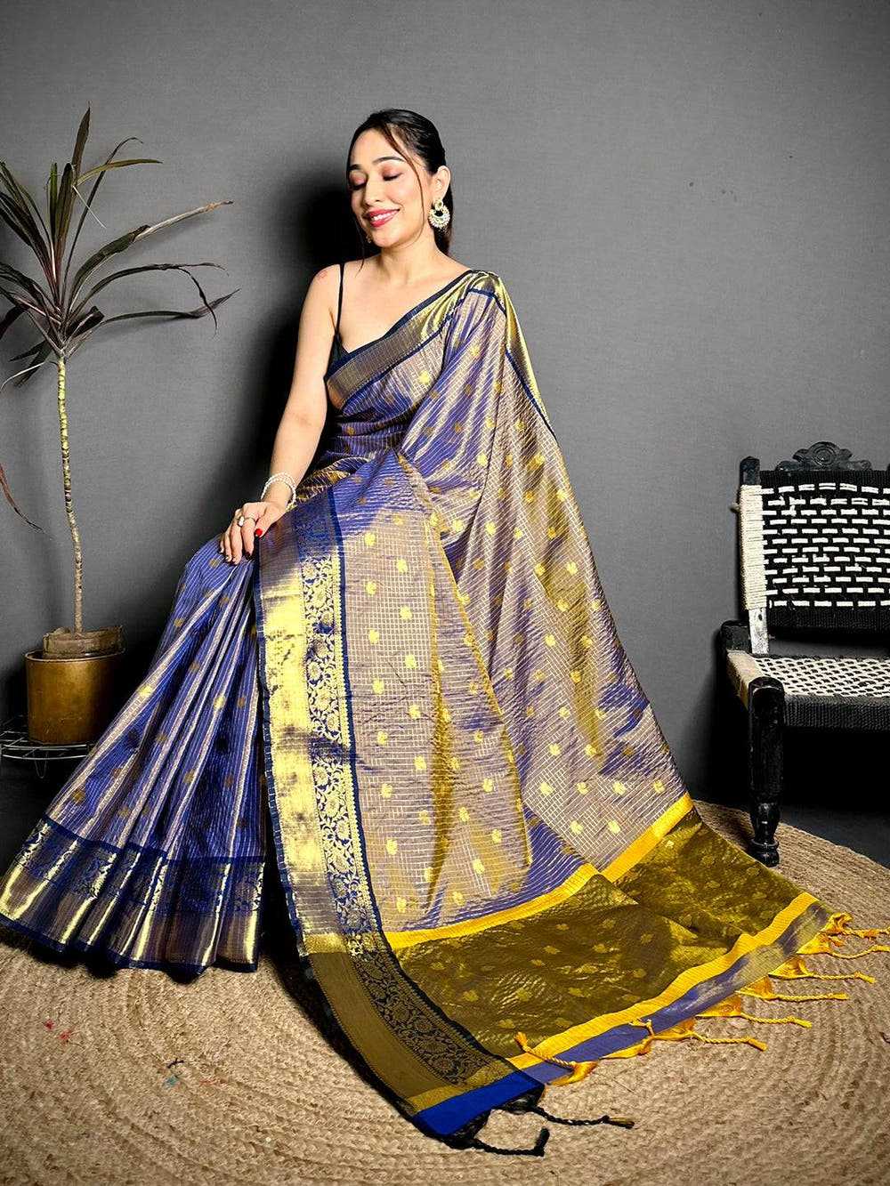 Regal Self Gold Zari Chex Chitpallu Saree