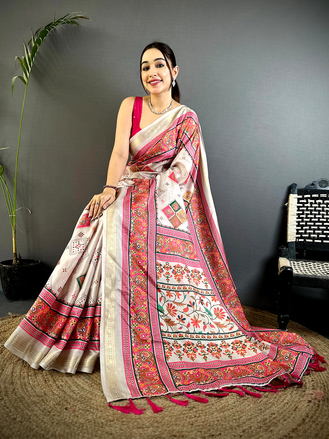 Majestic Kashmiri Print Soft Silk Saree