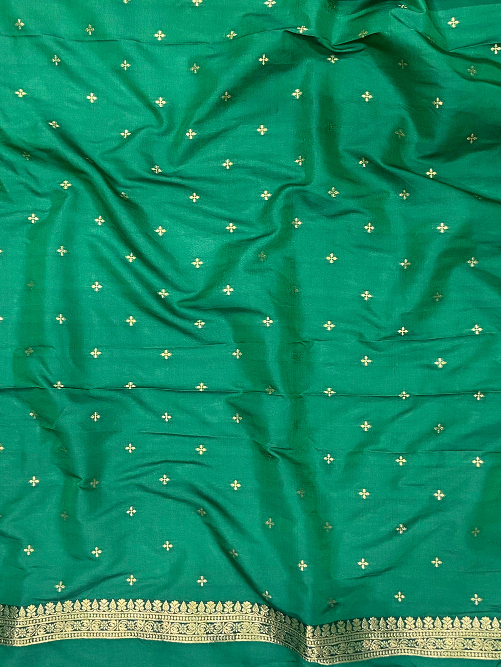 Green Swan Motif Soft Silk Saree