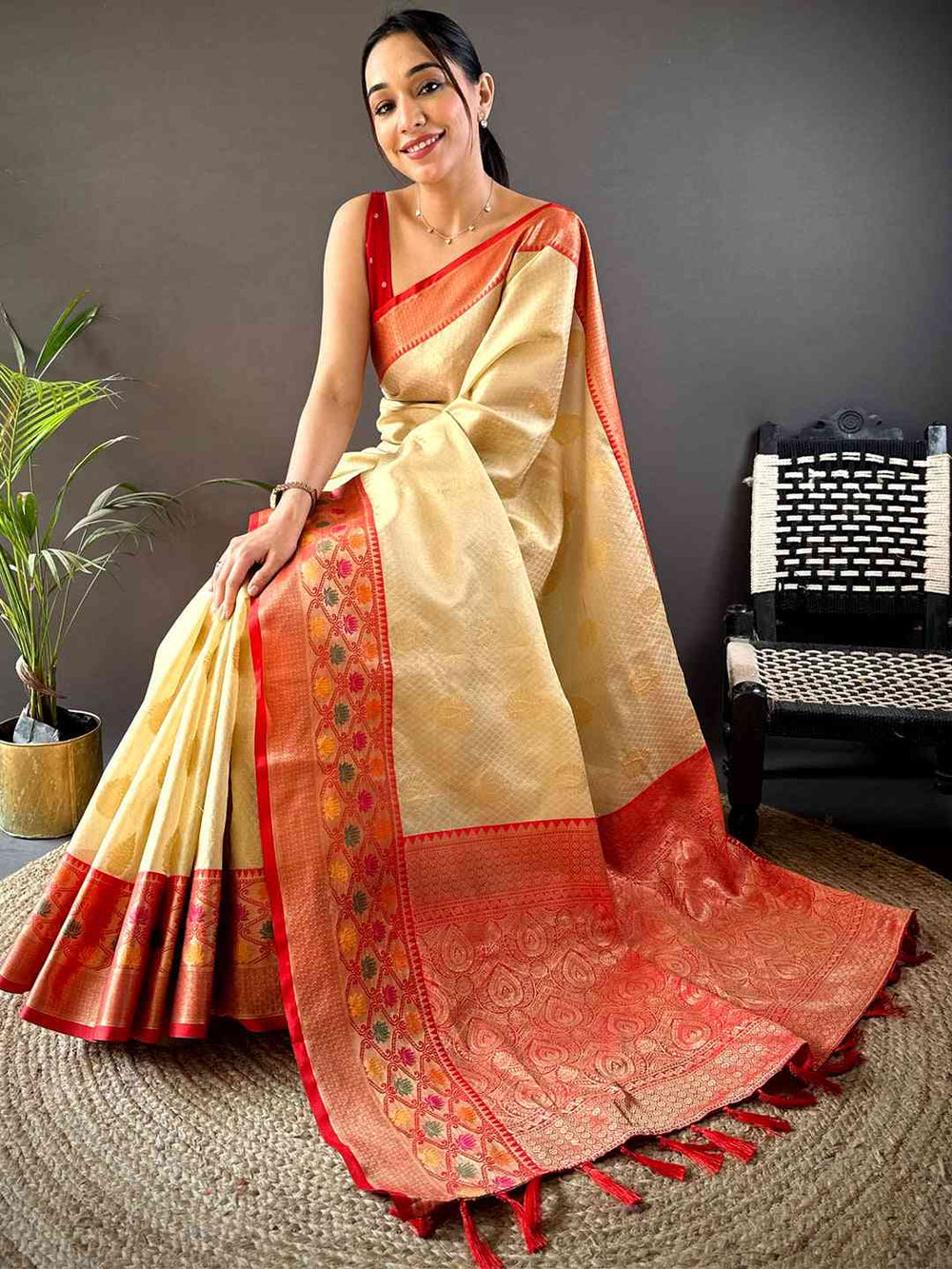 Cream Banarasi Silk Minakari Kanchi Border Saree