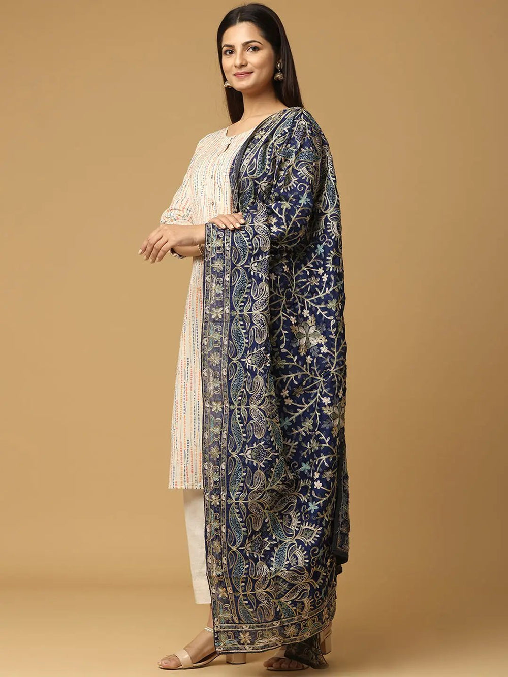 Elegant navy chiffon dupatta showcasing pashmina thread motifs