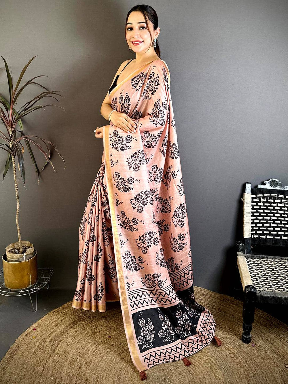 Soft Tussar Ghicha Black Floral Print Saree
