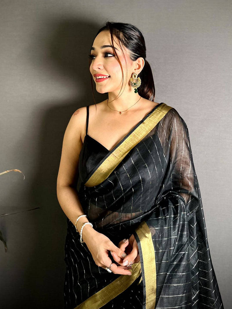 Stylish Bird Concept Rich Pallu Saree