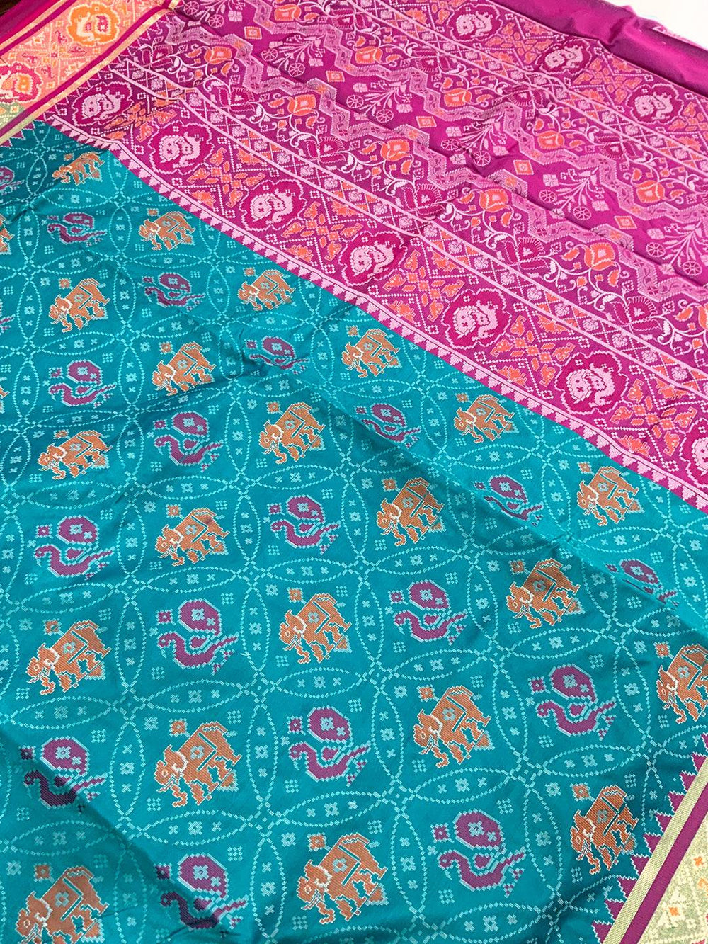 Elegant Rama Pochampally Patola Silk Saree