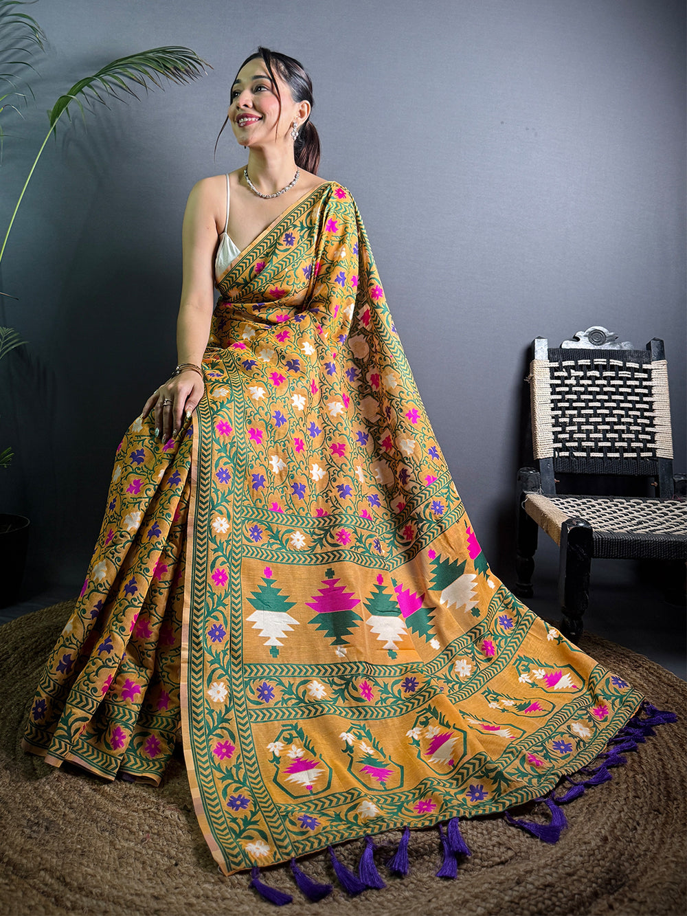 Lovely Dhakai Jamdani Light Weight Cotton Silk Saree