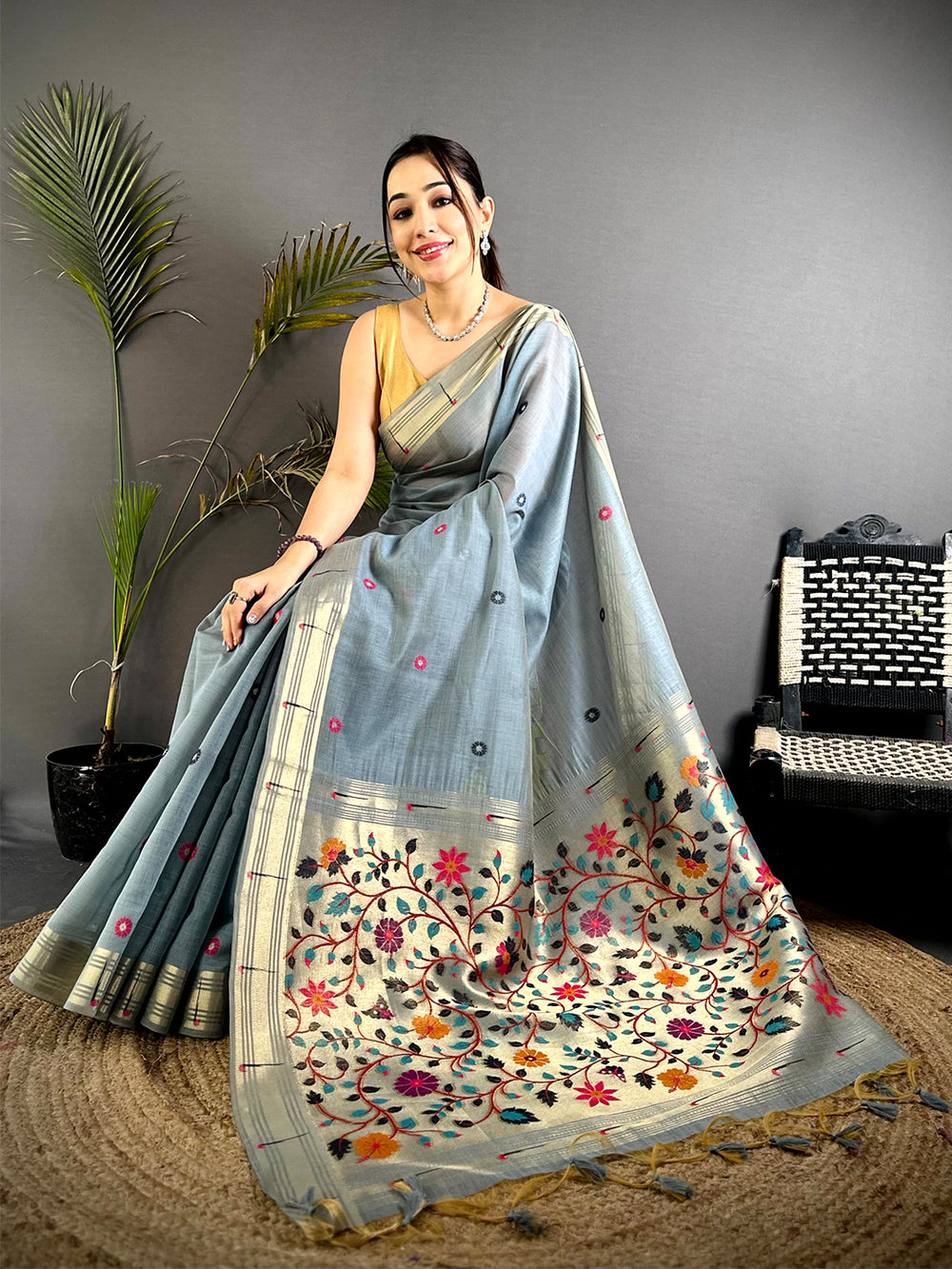 Aura Grey Minakari Butti Linen Saree
