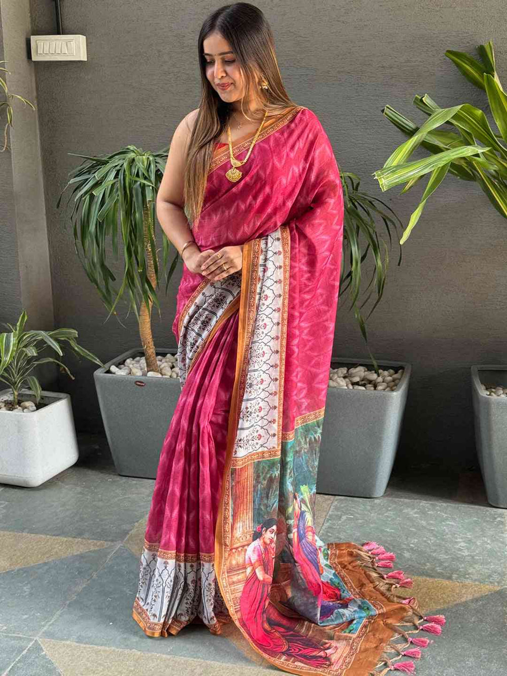 Stylish rani Ikkat saree featuring Kalamkari print