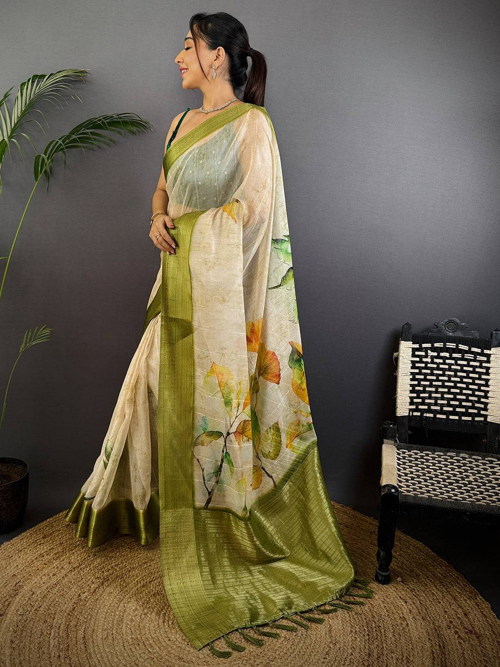 Off Whitte Soft Organza Digital Print Saree