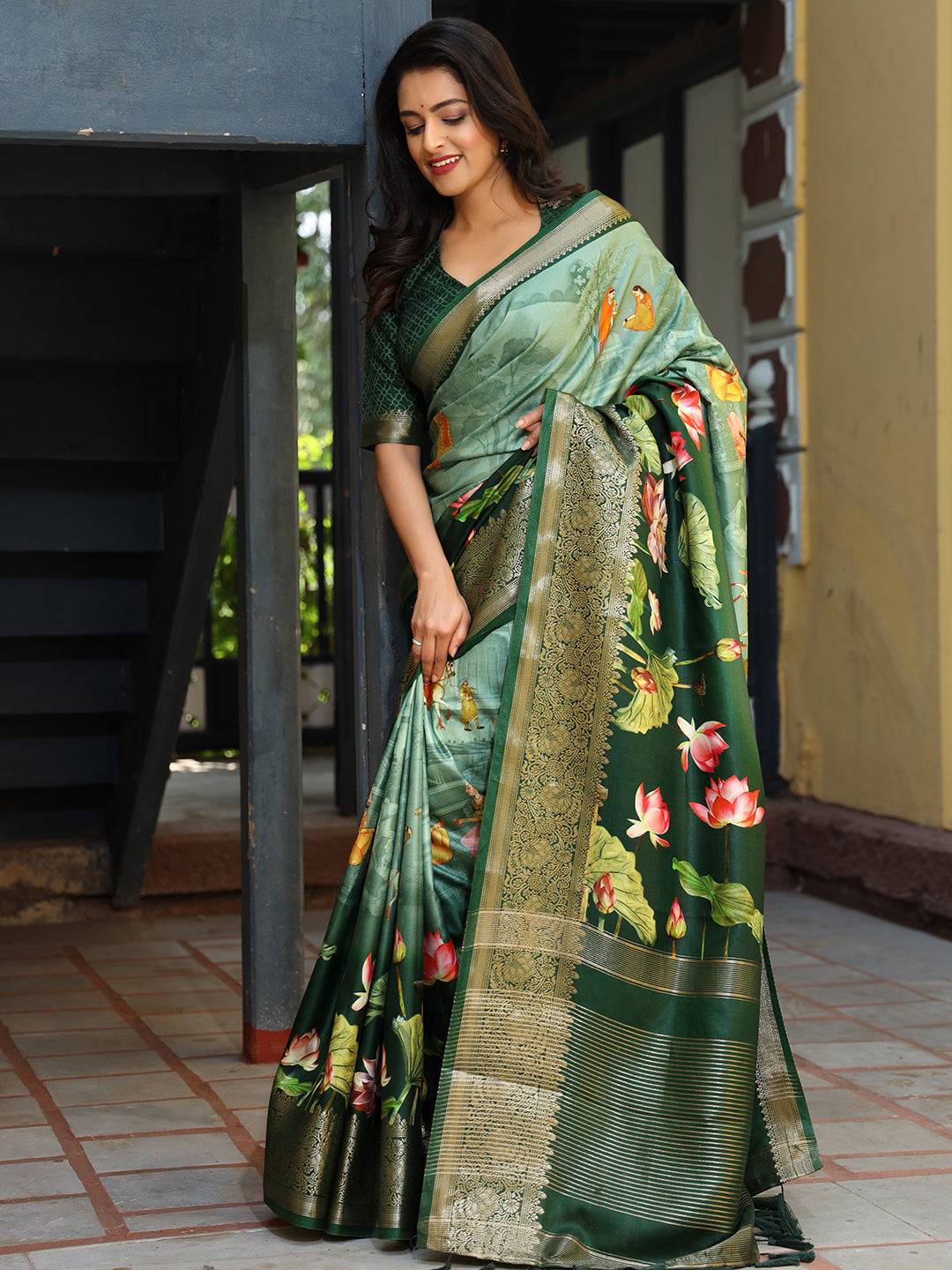 Green Colour Pure Viscose Dola Silk Saree with Floral Print