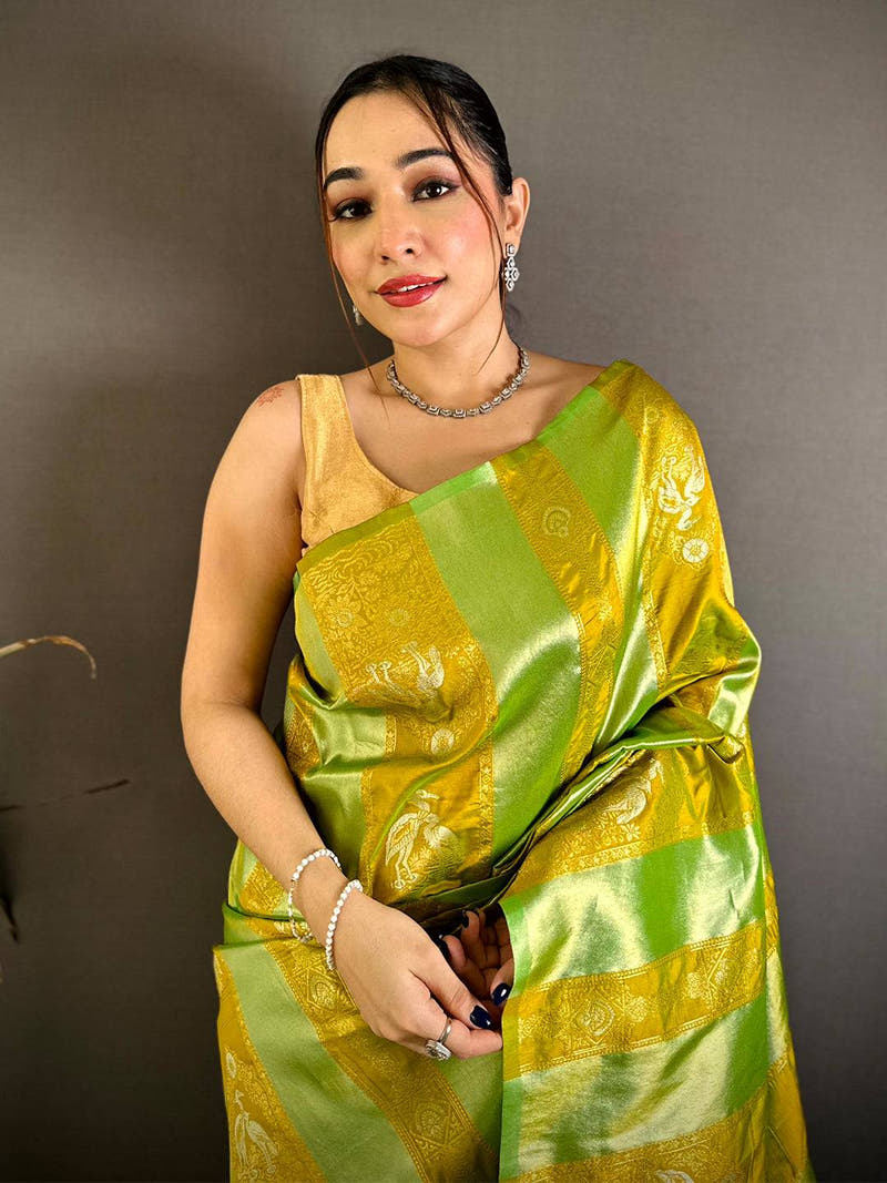Elegant Two Tone Weaving Soft Silk Saree
