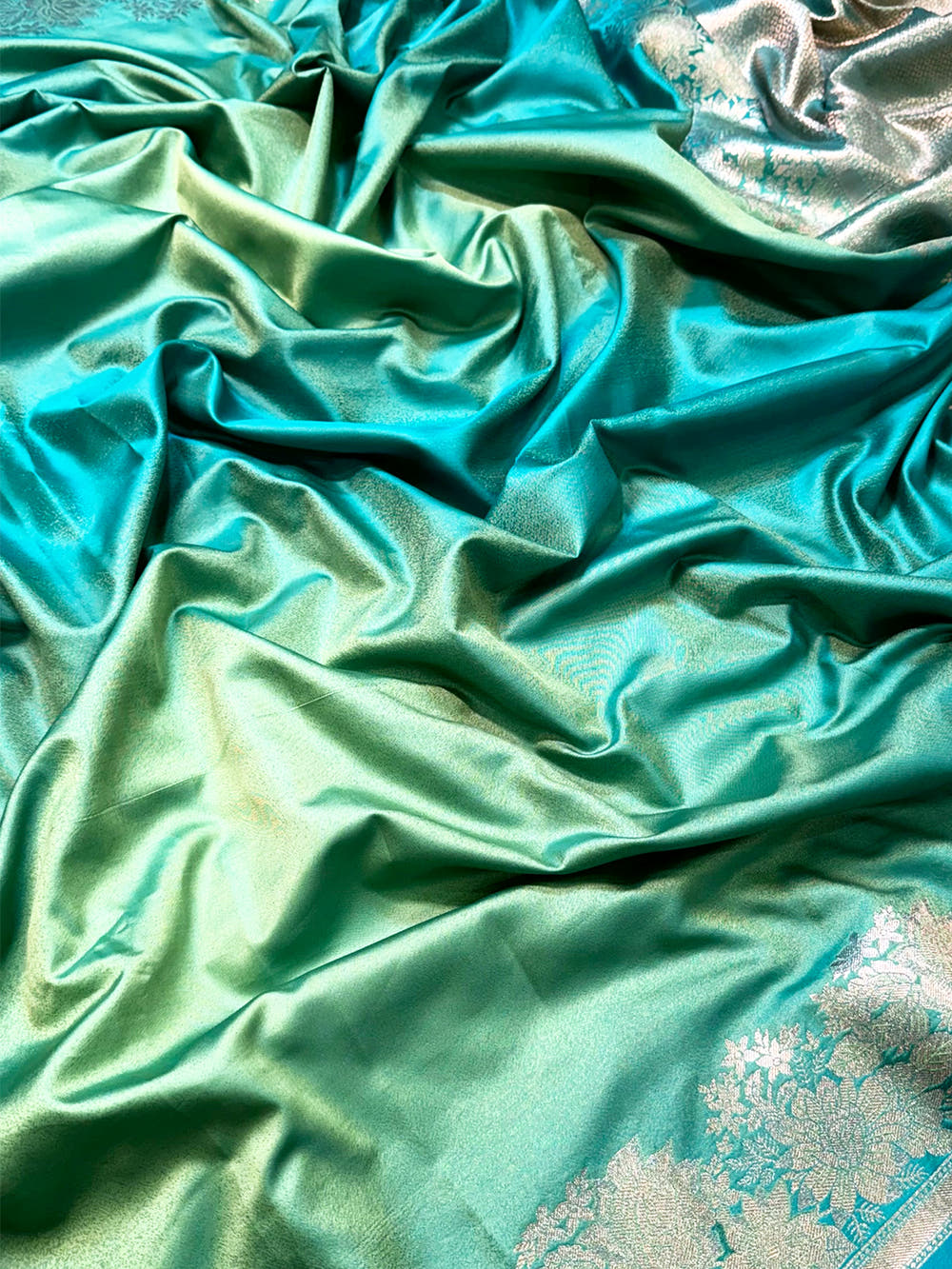 Exclusive Ombre Weaving Mashru Silk Saree