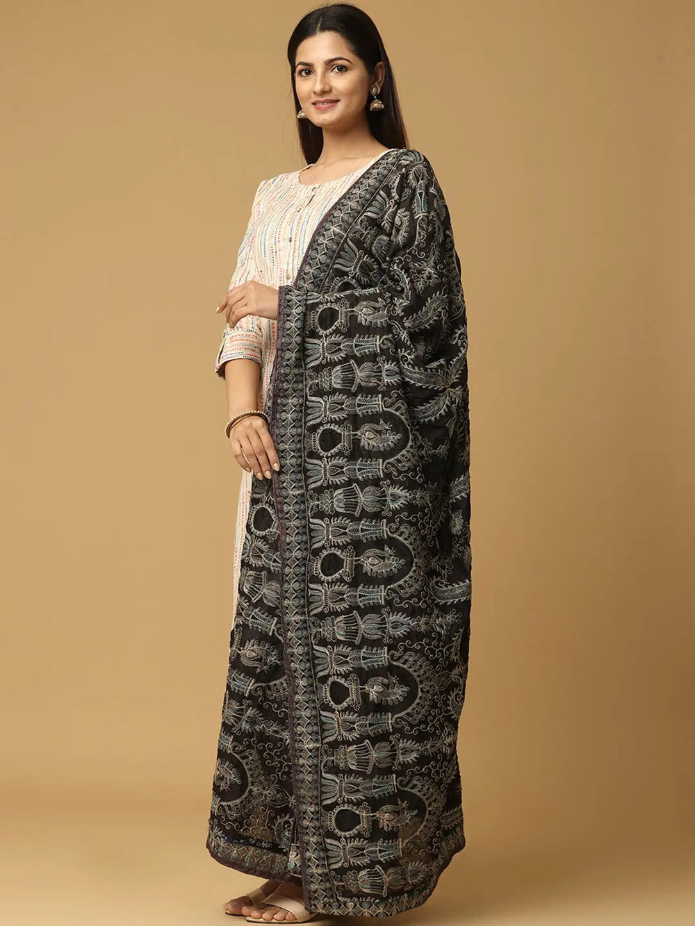 Side view of black pashmina threadwork dupatta