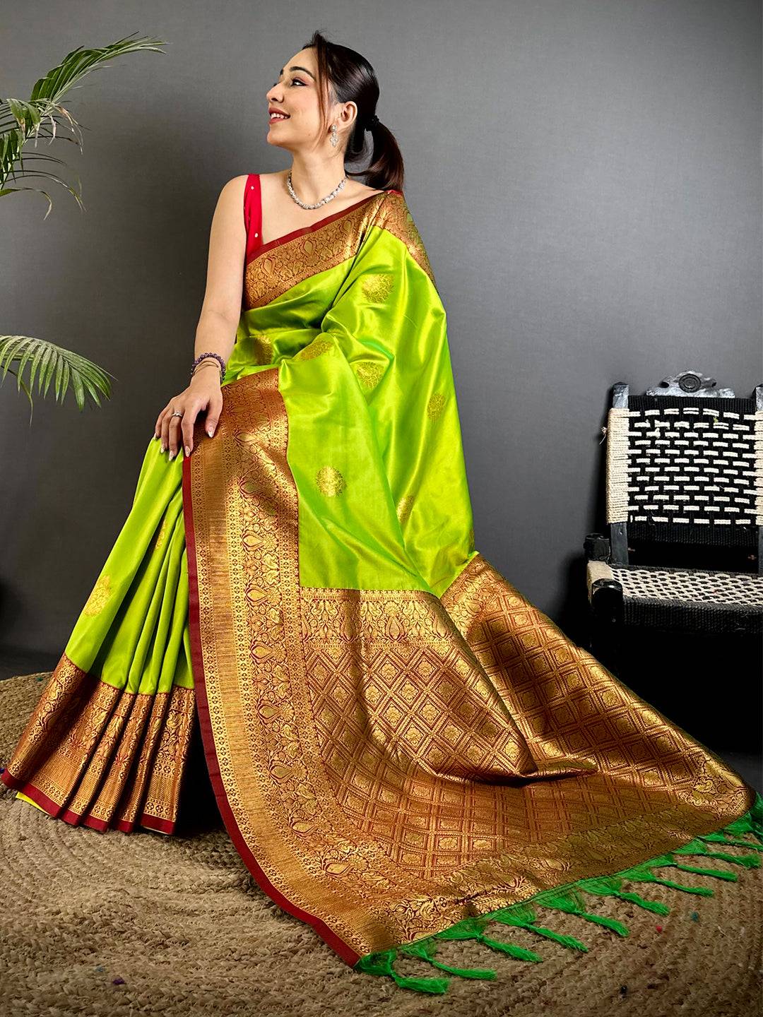Regal Soft Silk Swan Motif Saree