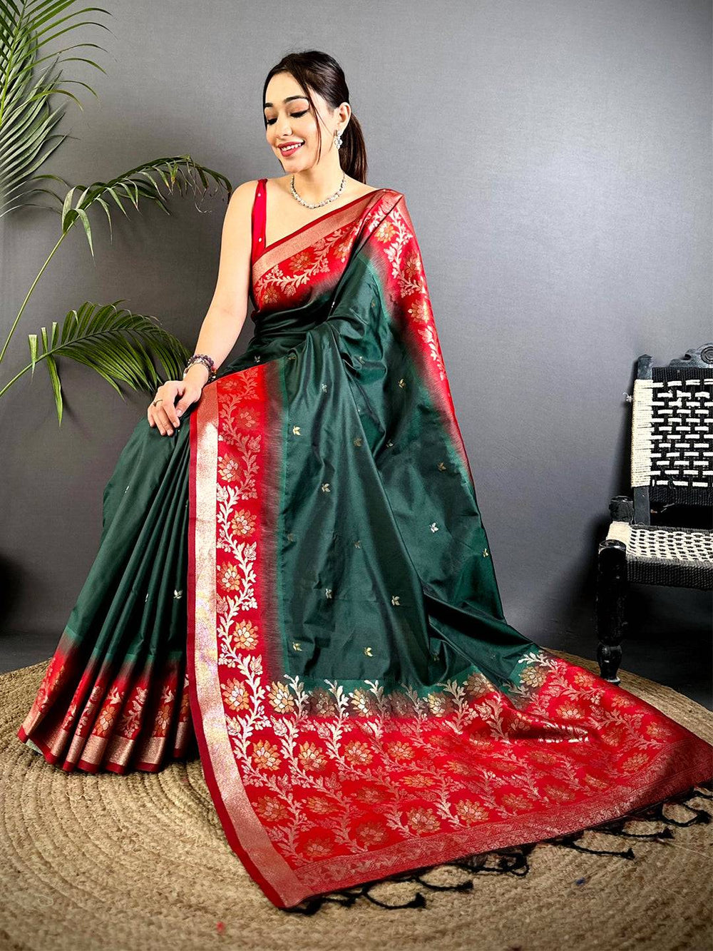 Radiant Green Gadwal Pattu Saree