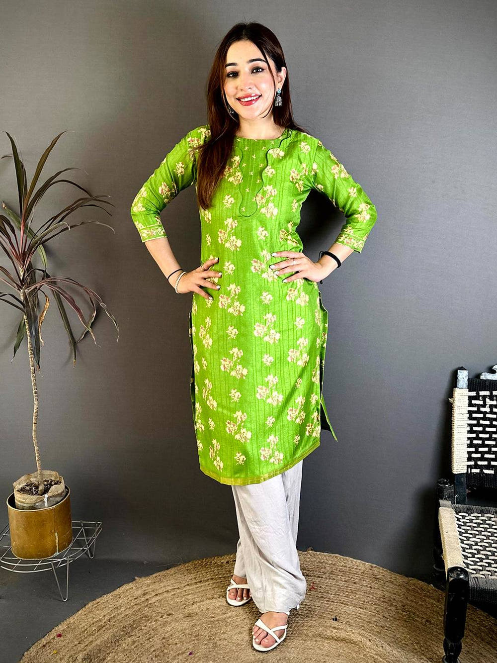 Green Crew Neck Tussar Ghicha Ethnic Kurti