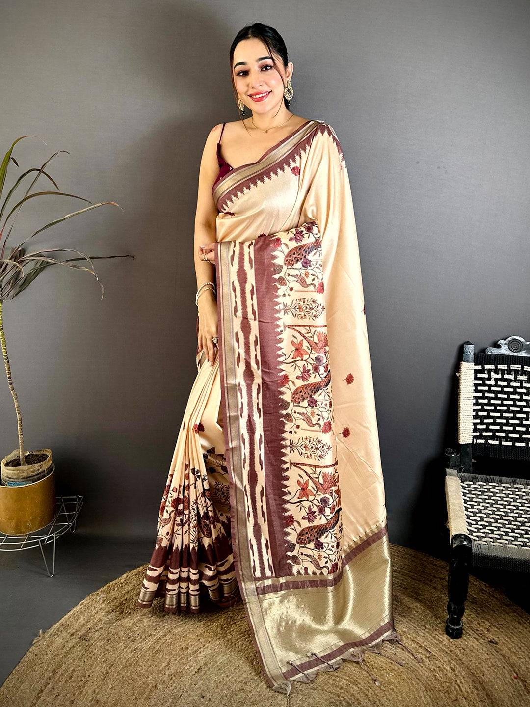 Regal Gold Lakda Patta Kalamkari Saree