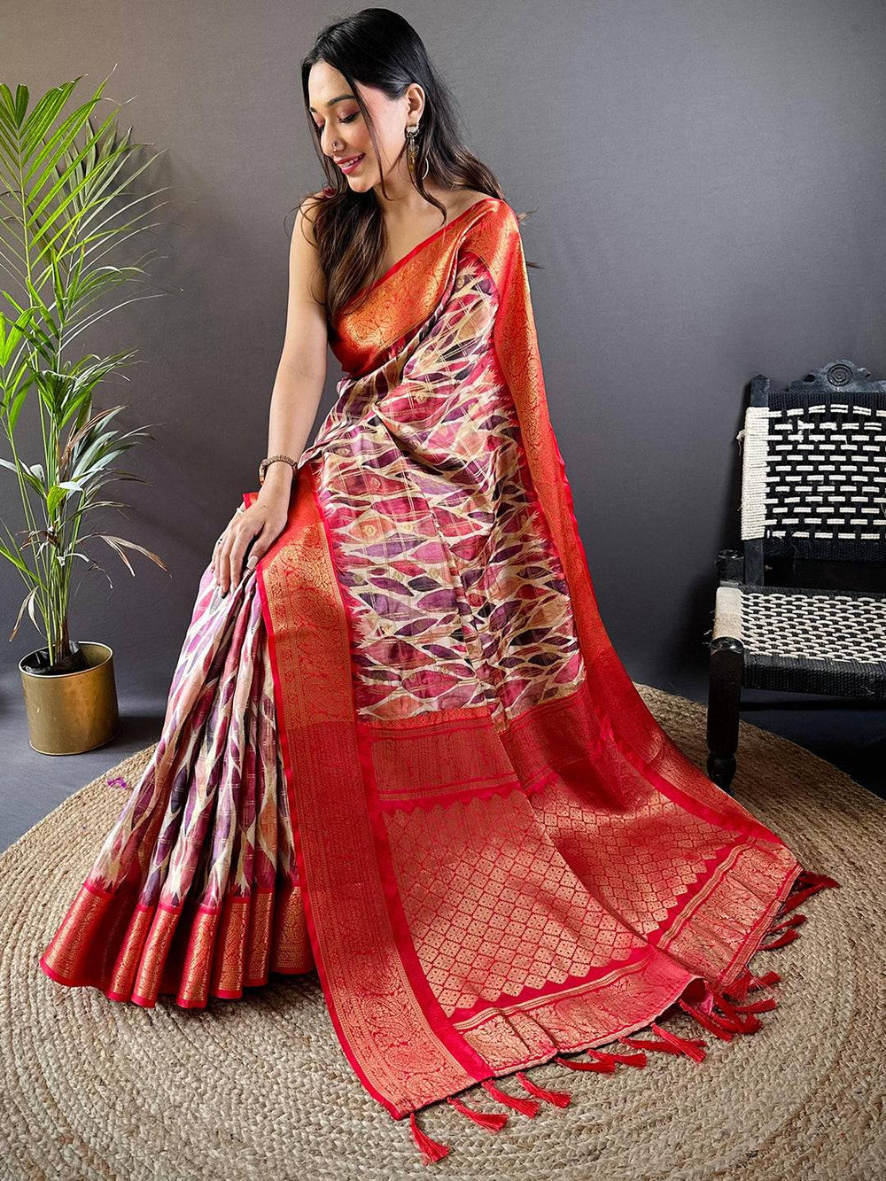 Red Kovai Rettapet Border Geometric Saree