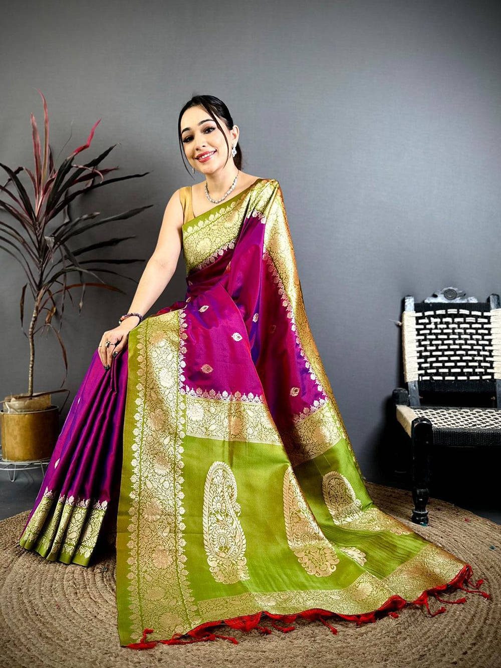 Regal Magenta Soft Silk Gadwal Saree