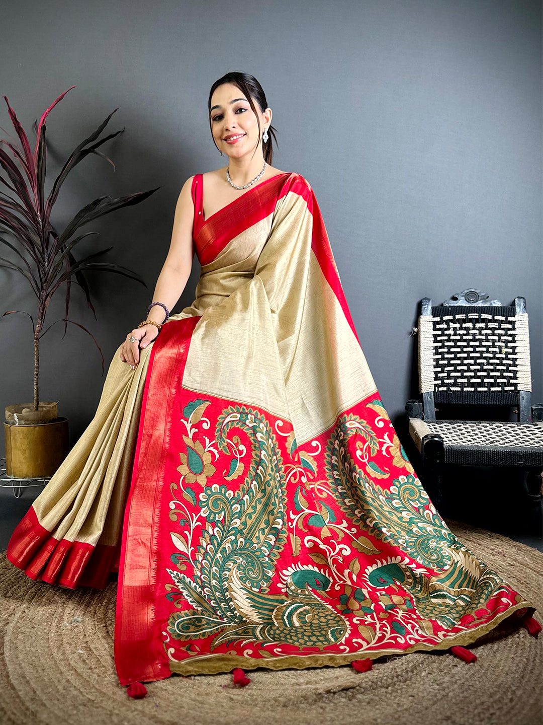 Gold Kalamkari Pallu Dola Saree