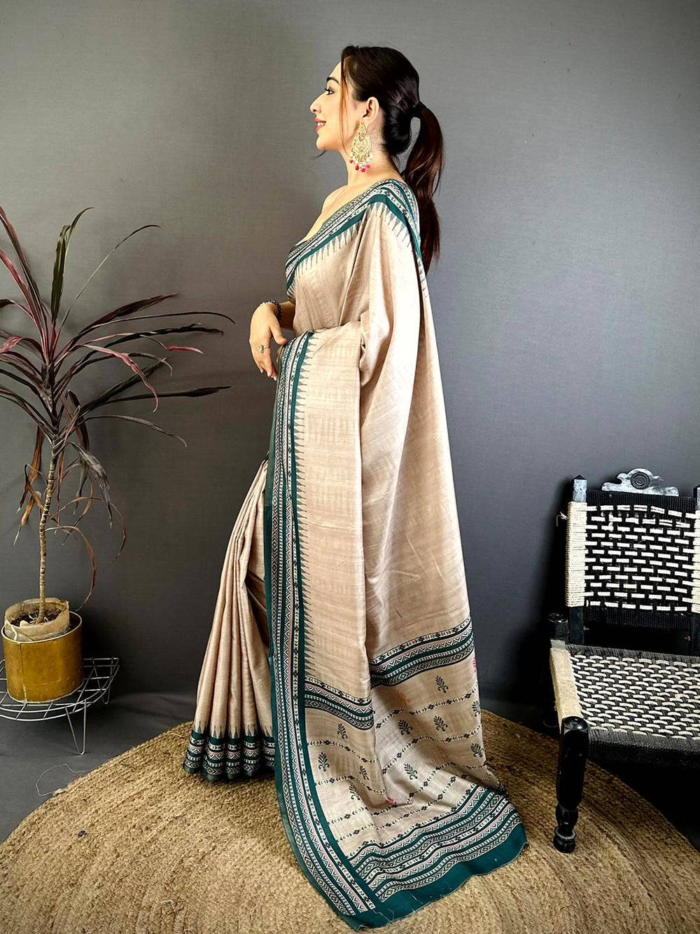 Royal Tribal Border Soft Zarna Silk Saree