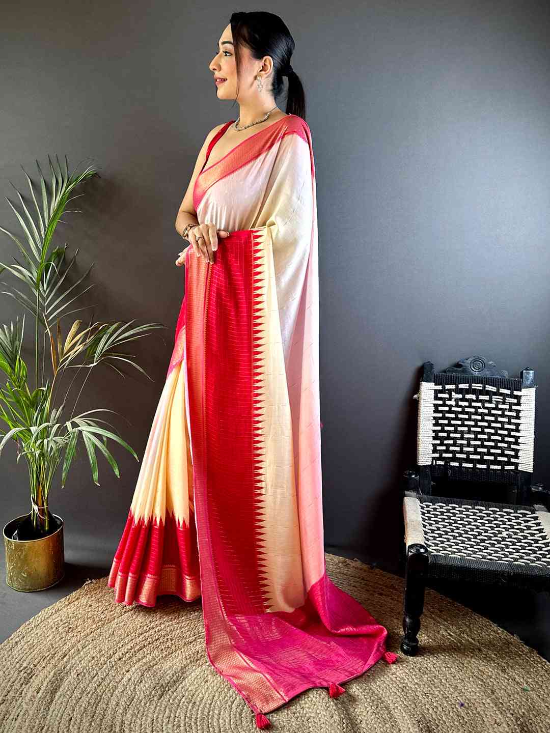 Elegant Cotton Viscose Zari Check Ombre Saree