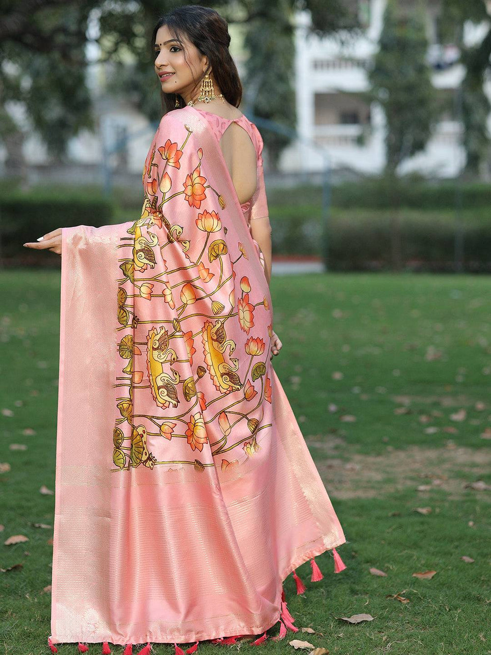 Pink Viscose Dola Silk Saree With Pichwai & Mughal Print