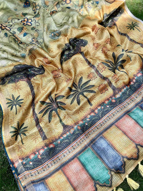 Detailed view of floral and palm motifs on light green Kota Doriya saree