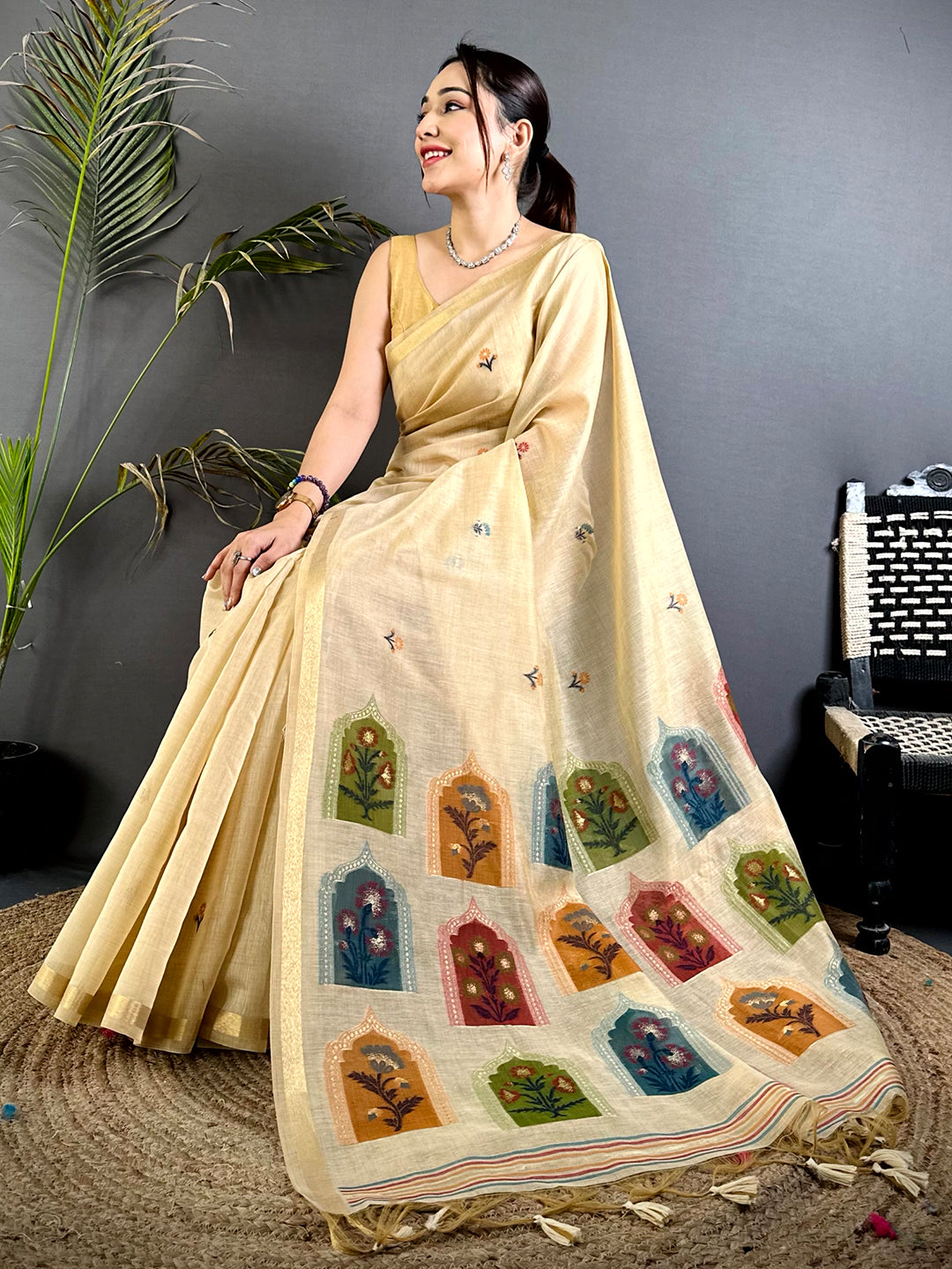 Heritage Jharokha Khadi Linen Saree


