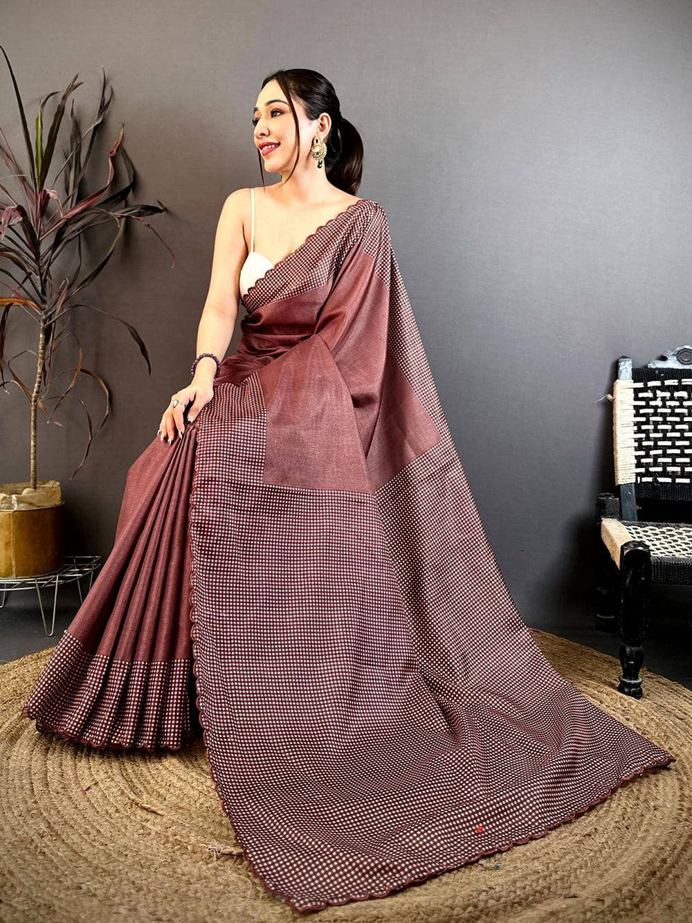 Classic Checks Pattern Tussar Saree